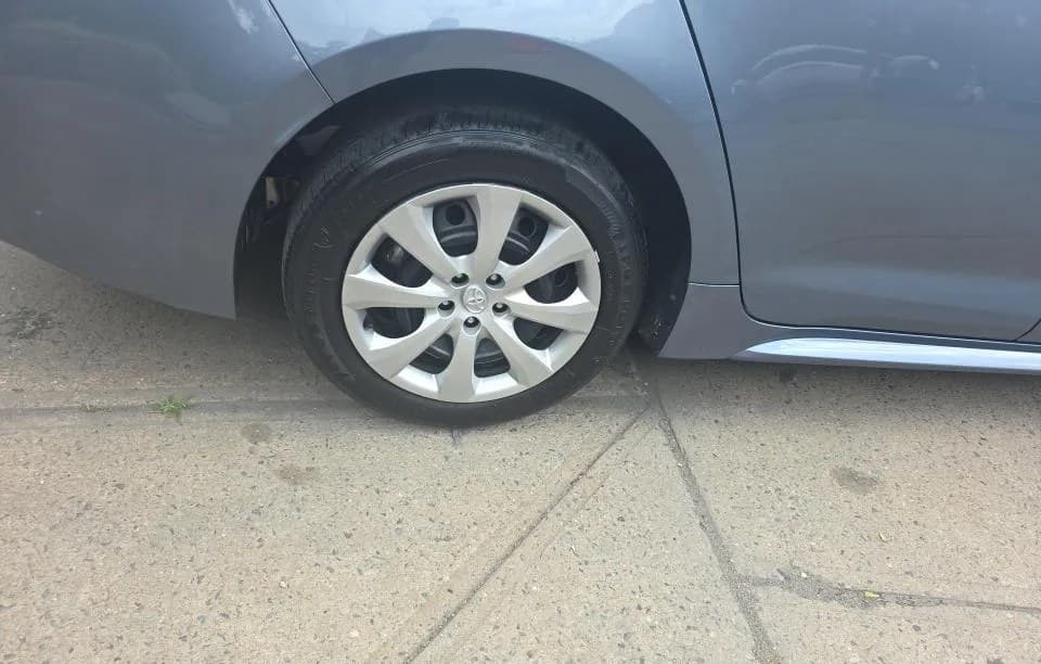 2025 TOYOTA COROLLA LE 7