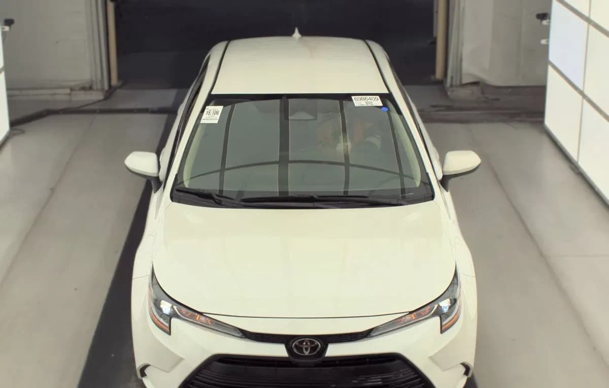 2026 TOYOTA COROLLA LE 3
