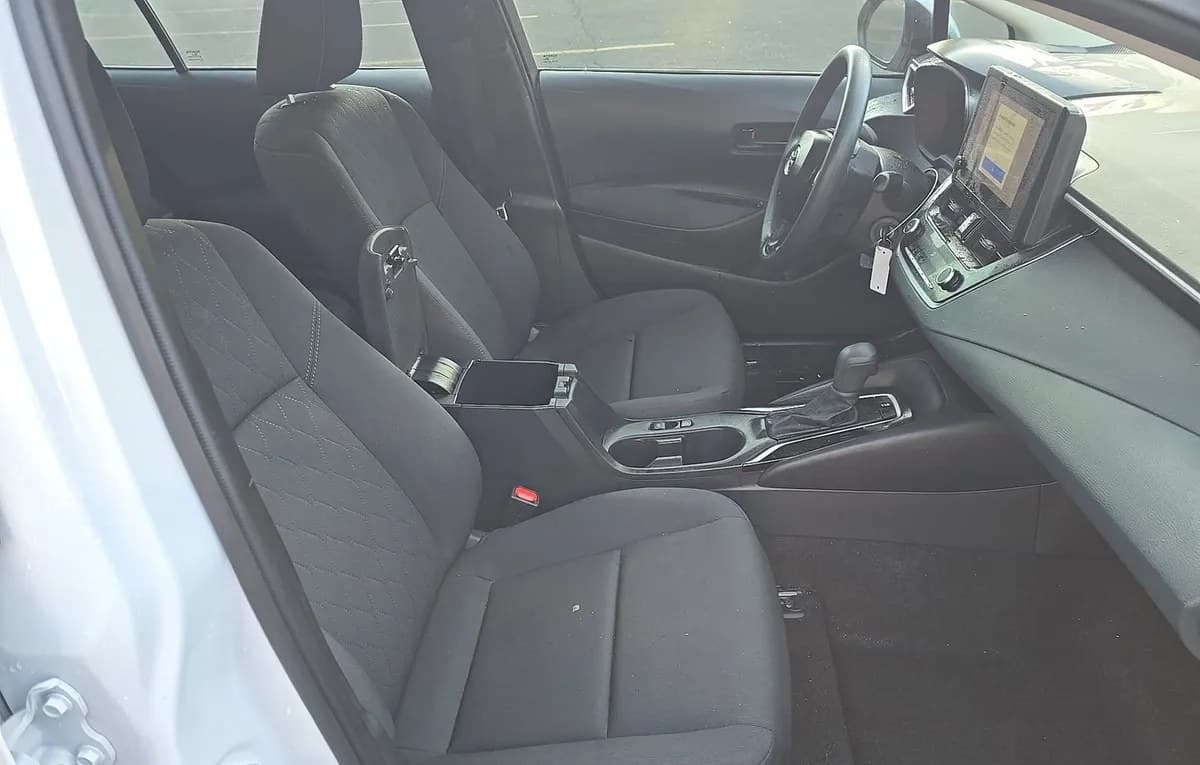 2026 TOYOTA COROLLA LE 5