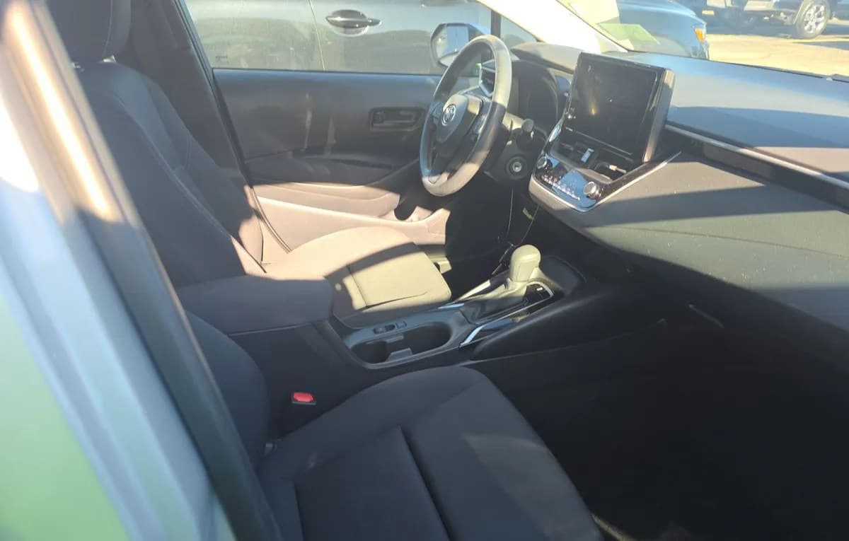2026 TOYOTA COROLLA LE 5