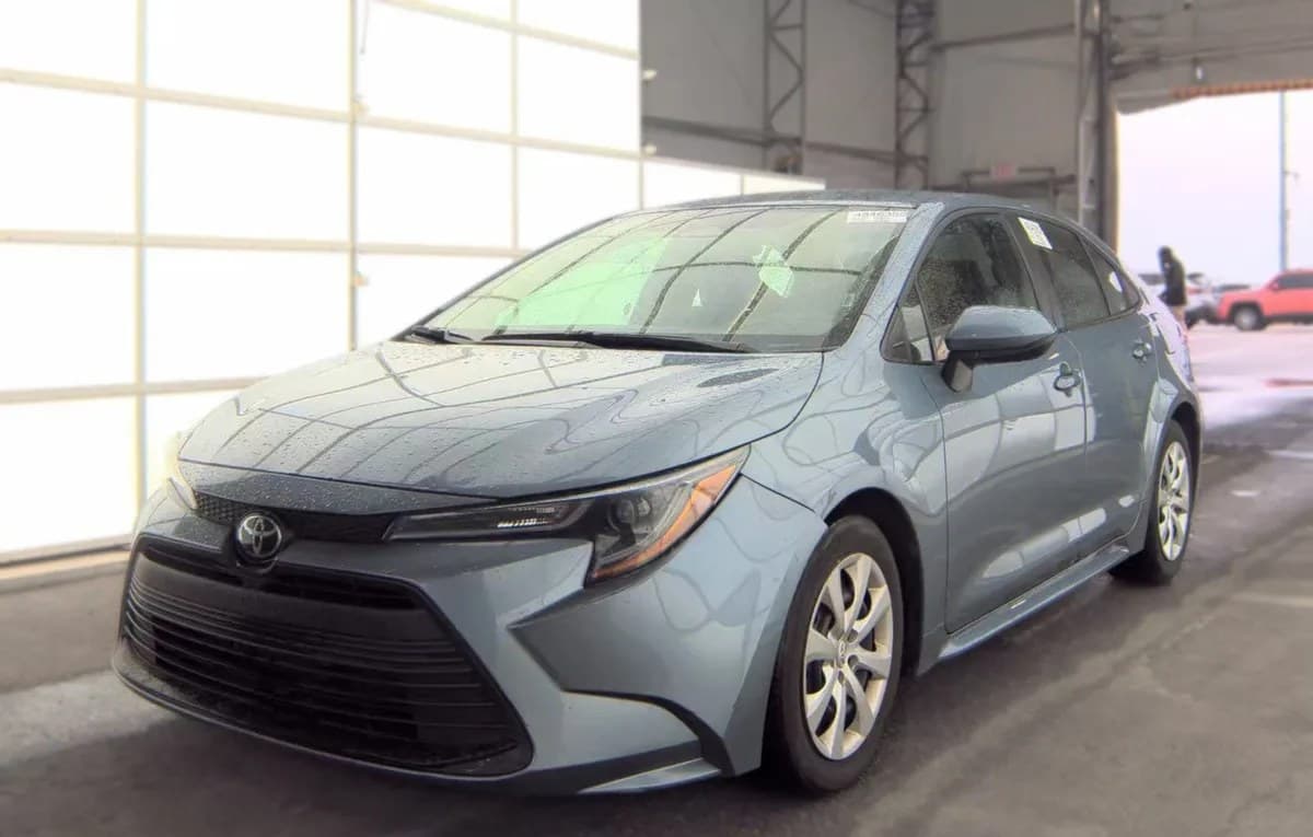 2025 TOYOTA COROLLA LE 2