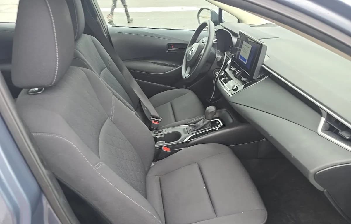 2025 TOYOTA COROLLA LE 5