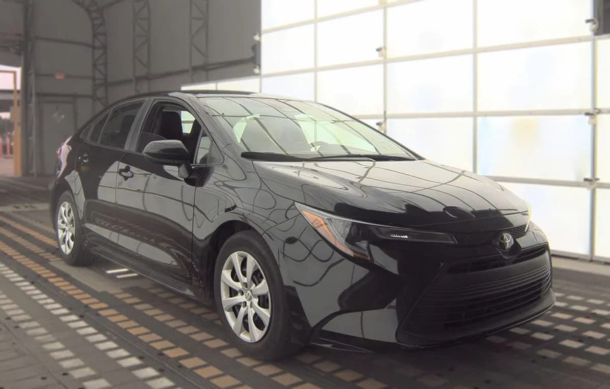 2025 TOYOTA COROLLA LE 4