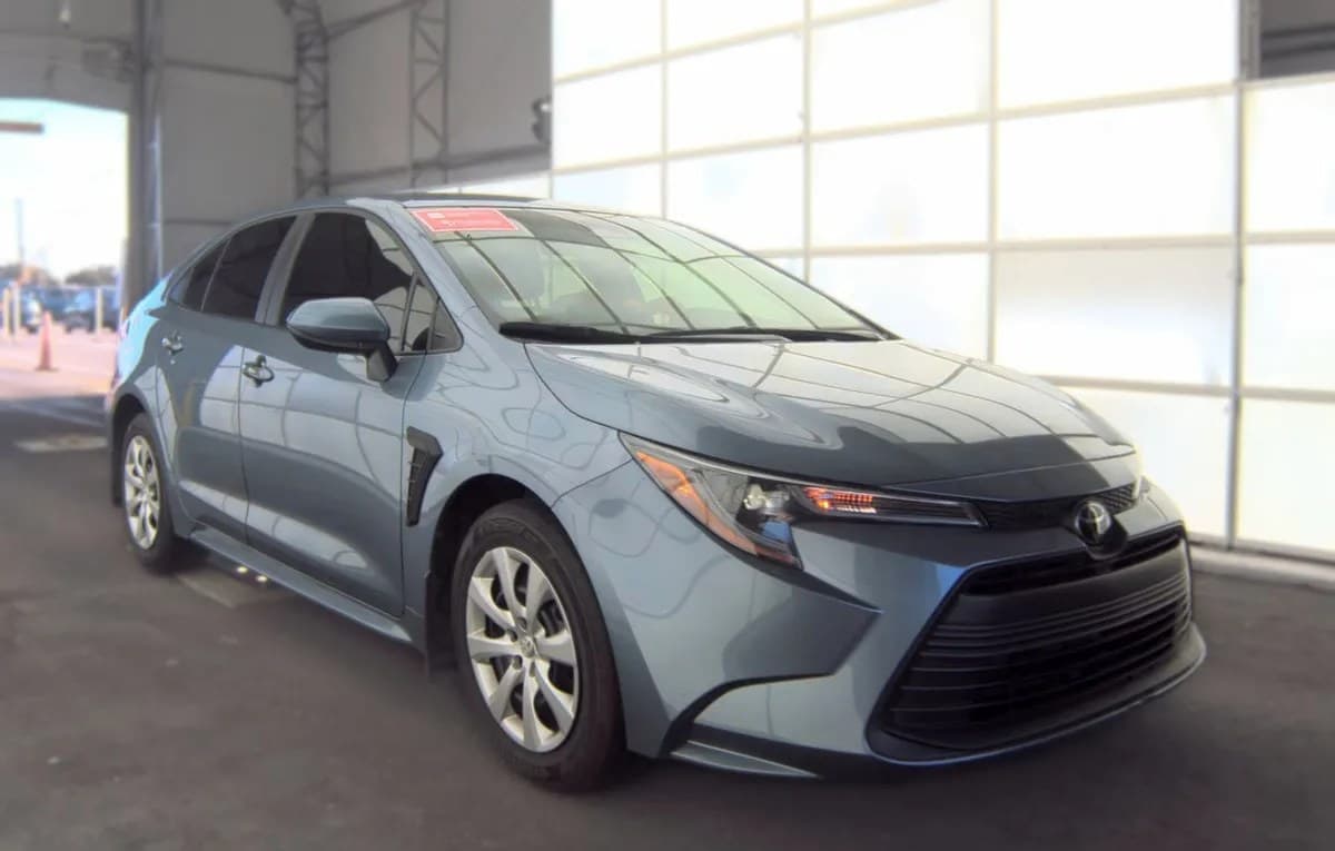 2026 TOYOTA COROLLA LE 4