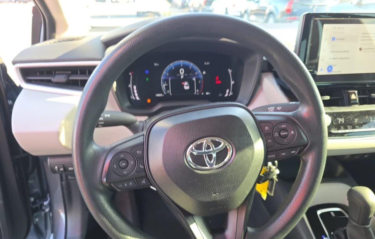 2026 TOYOTA COROLLA LE 7