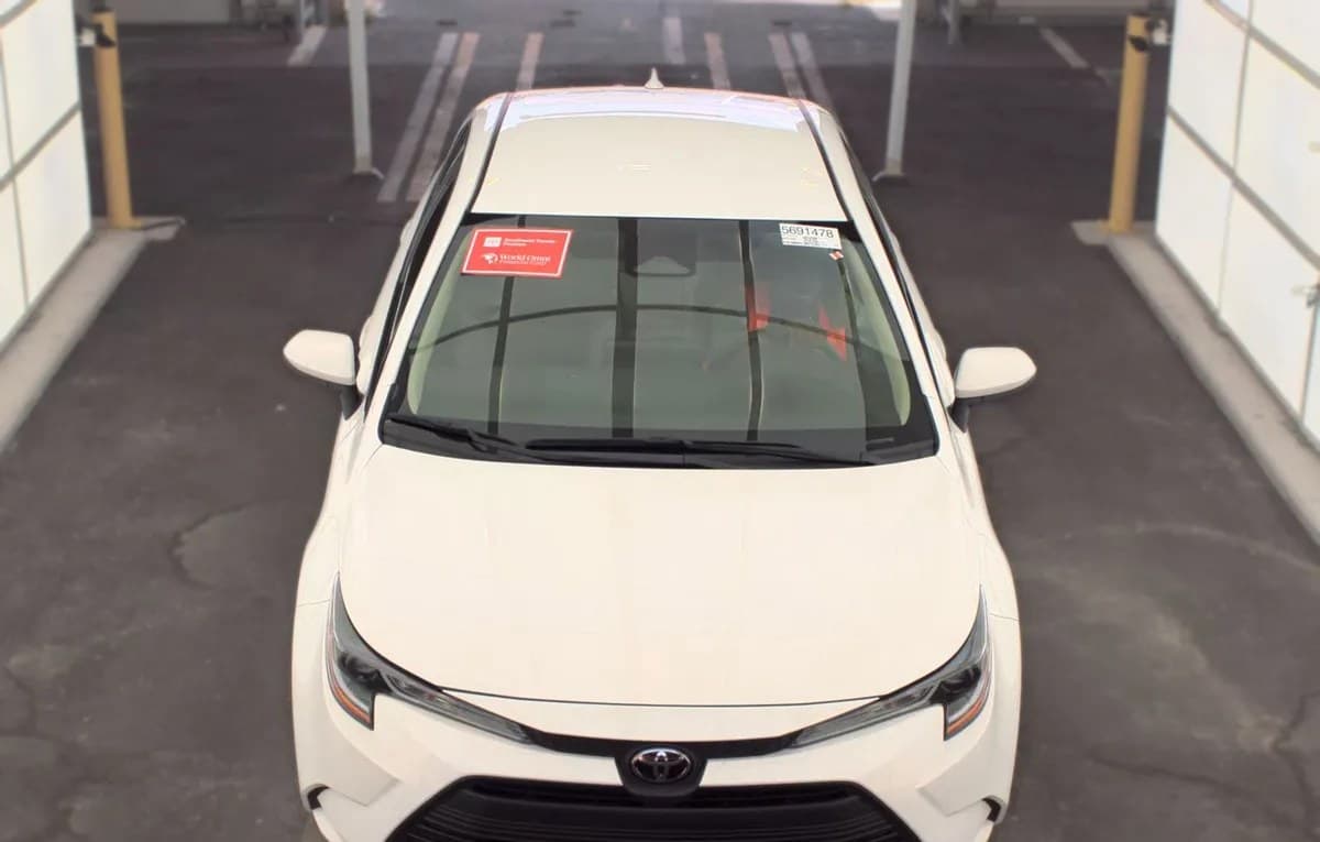 2026 TOYOTA COROLLA LE 3