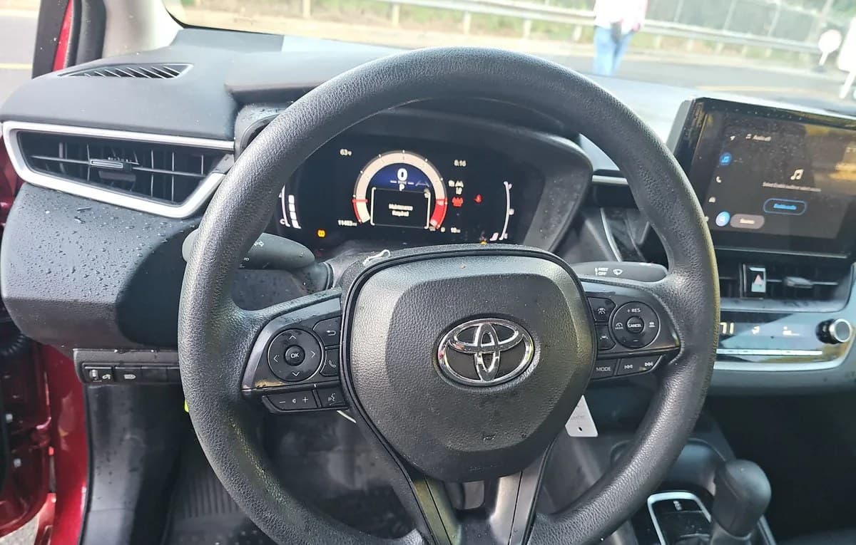 2026 TOYOTA COROLLA LE 7