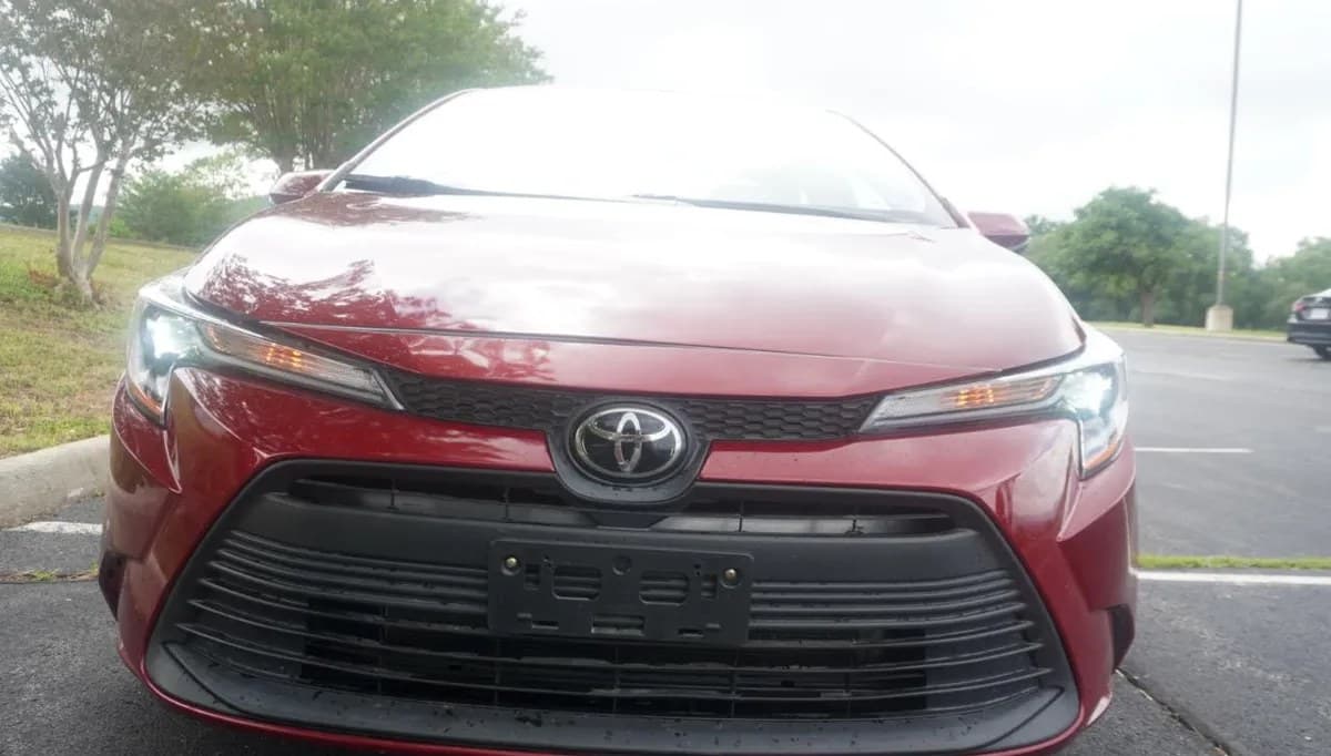 2023 TOYOTA COROLLA LE 3