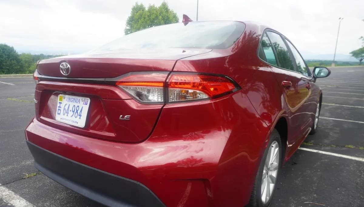2023 TOYOTA COROLLA LE 5