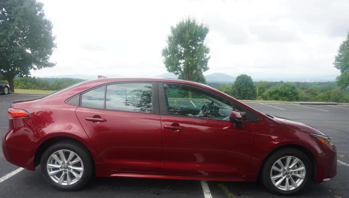 2023 TOYOTA COROLLA LE 6