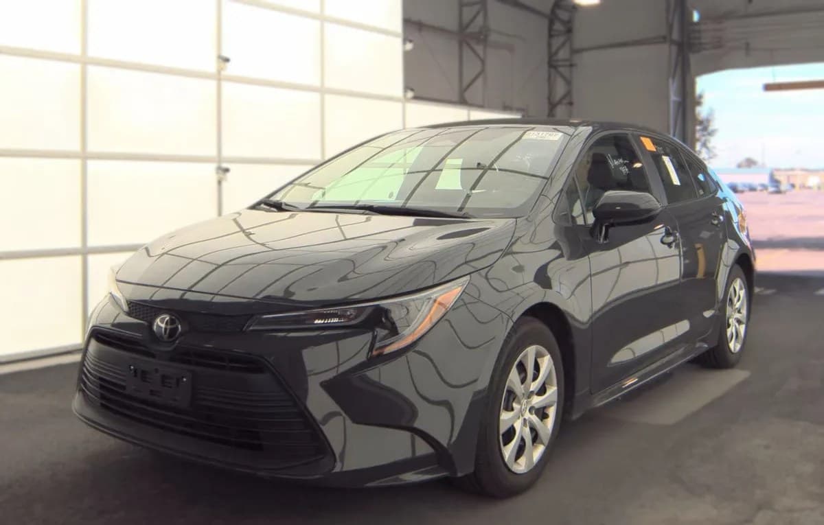 2025 TOYOTA COROLLA LE 2