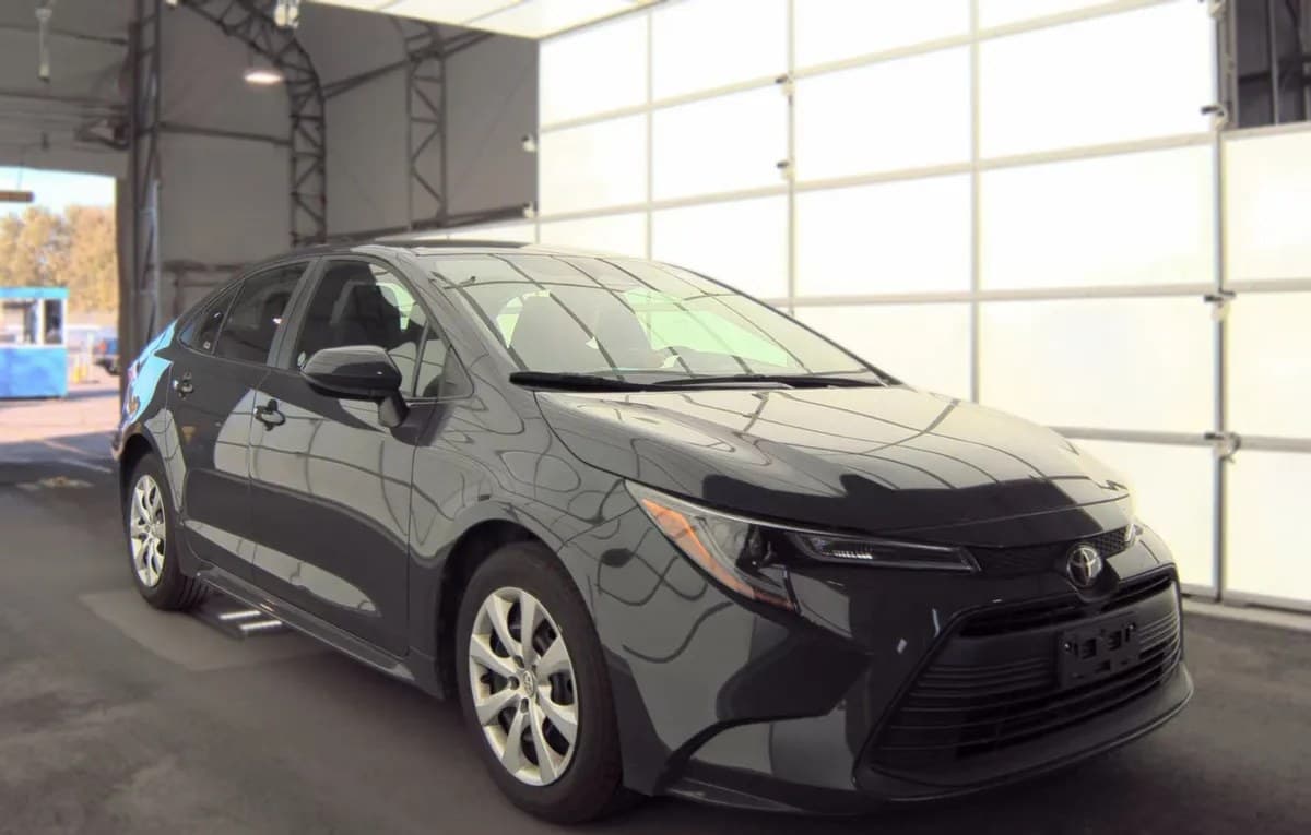 2025 TOYOTA COROLLA LE 4
