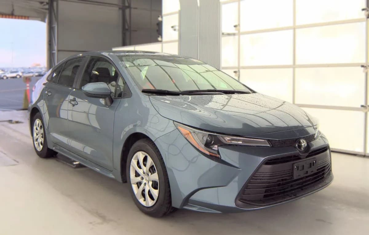 2025 TOYOTA COROLLA LE 4
