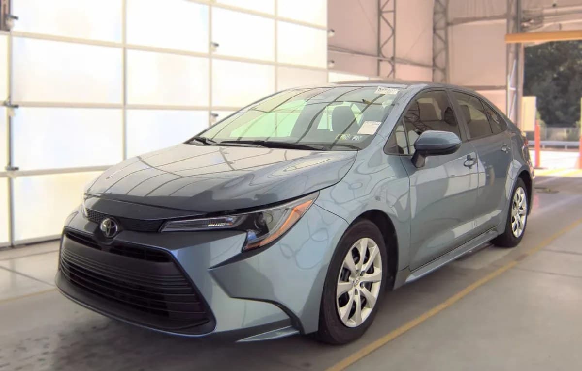 2025 TOYOTA COROLLA LE 2