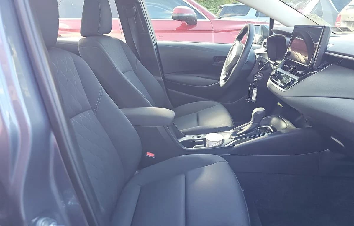 2025 TOYOTA COROLLA LE 5