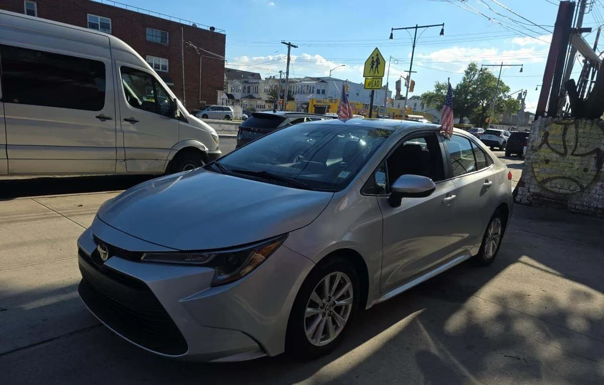 2023 TOYOTA COROLLA LE 2
