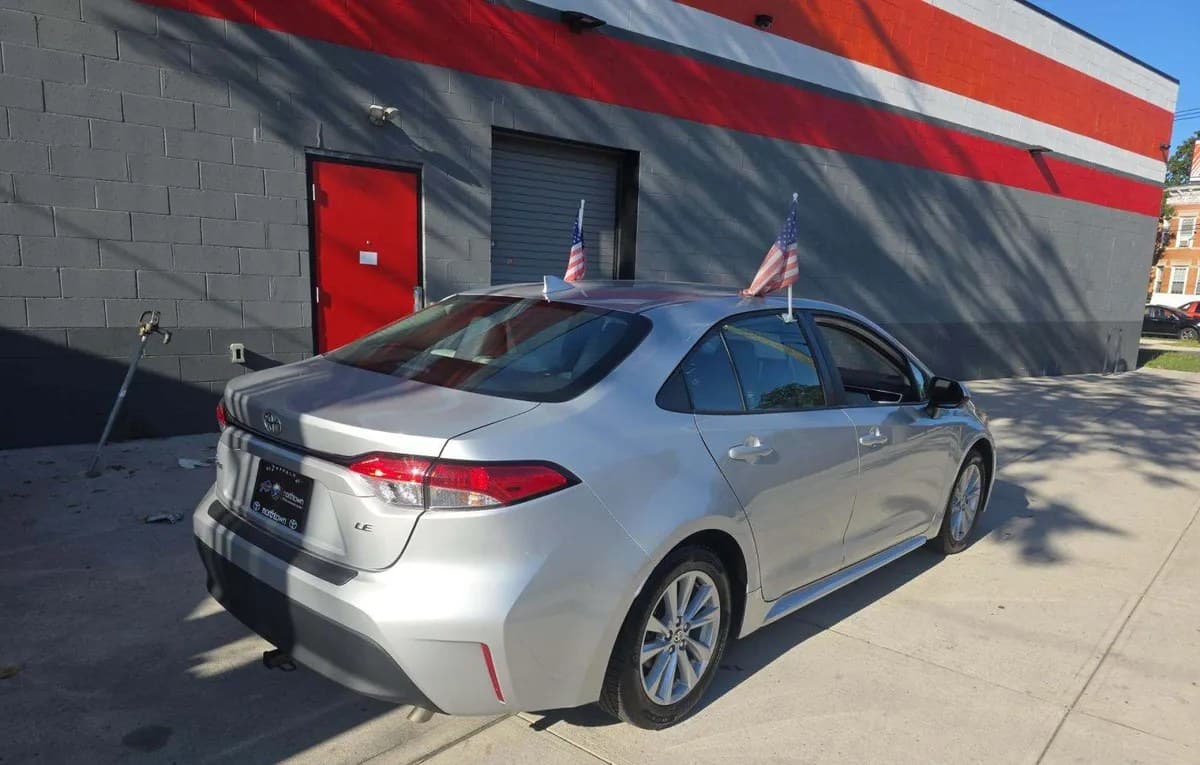 2023 TOYOTA COROLLA LE 4