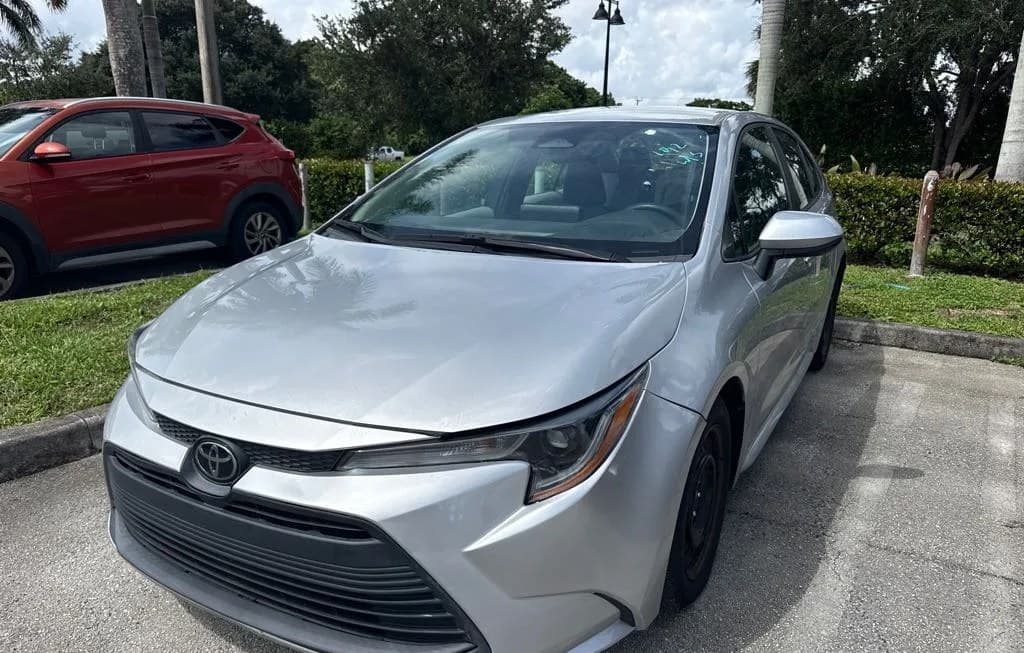 2024 TOYOTA COROLLA LE SEDAN 2