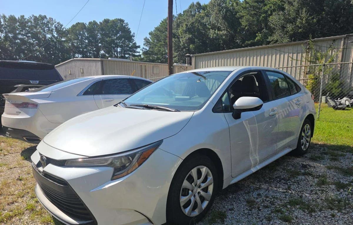 2024 TOYOTA COROLLA LE 2