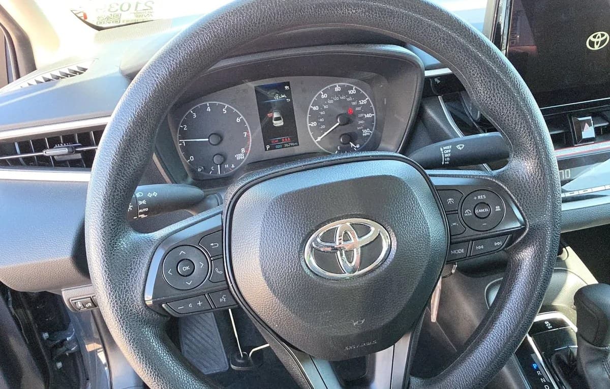 2025 TOYOTA COROLLA LE SEDAN 7