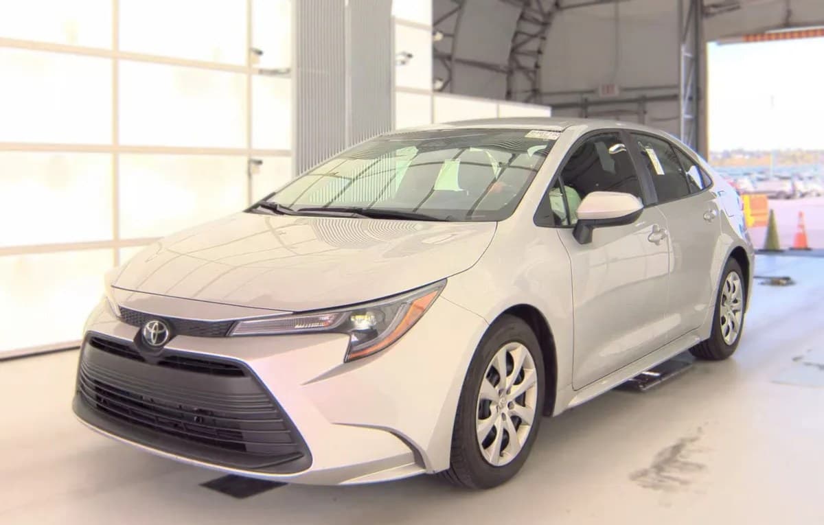 2025 TOYOTA COROLLA LE 2