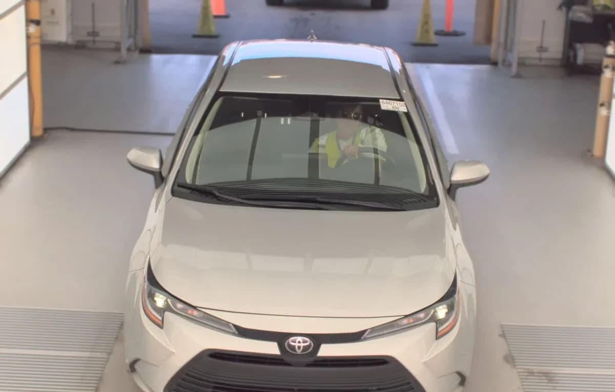 2025 TOYOTA COROLLA LE 3