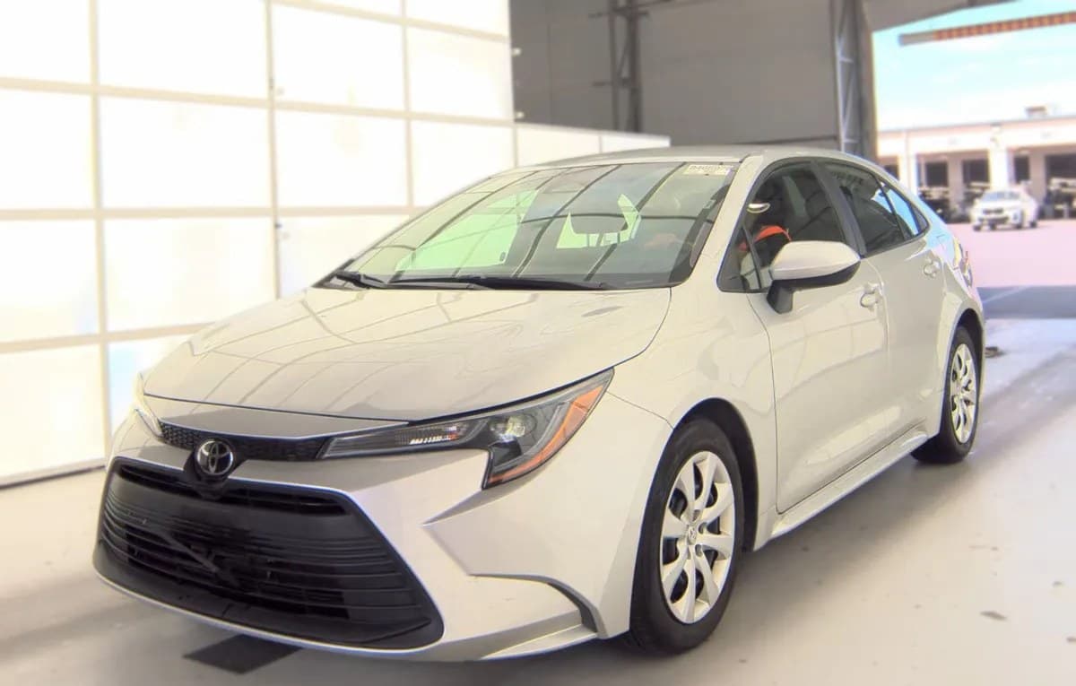 2025 TOYOTA COROLLA LE 2