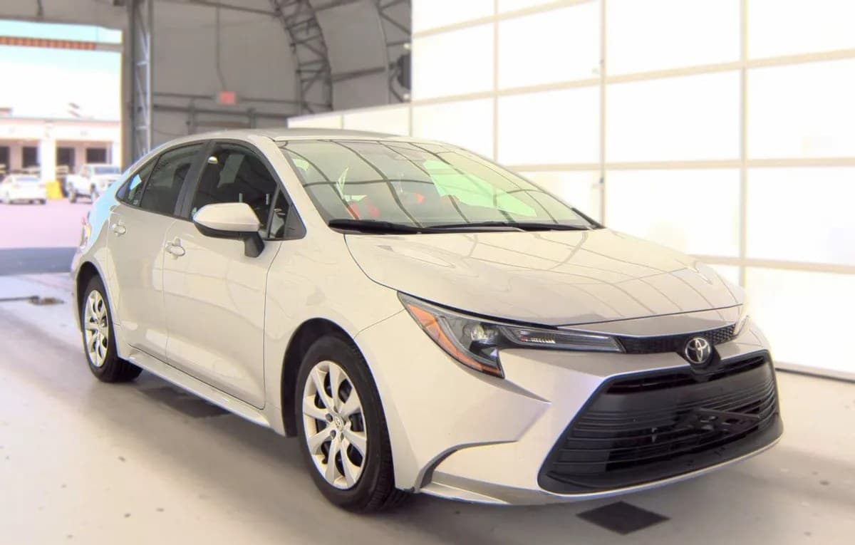 2025 TOYOTA COROLLA LE 4