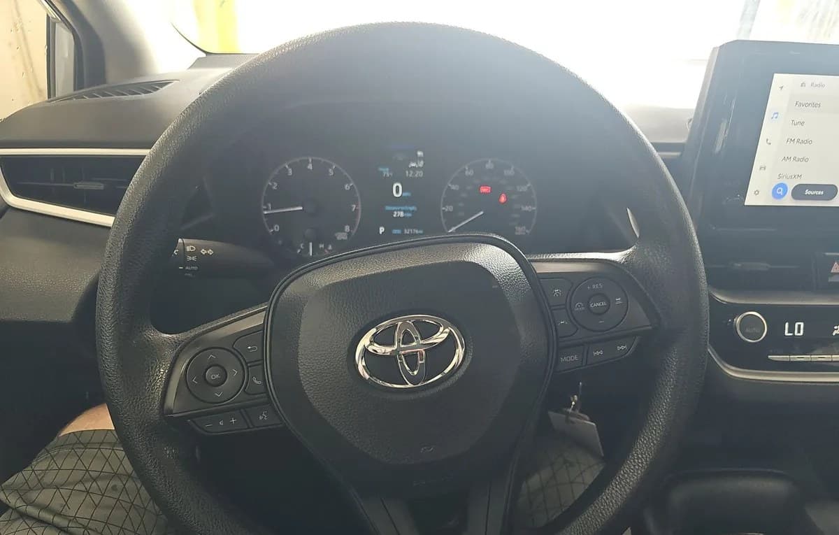 2025 TOYOTA COROLLA LE 7