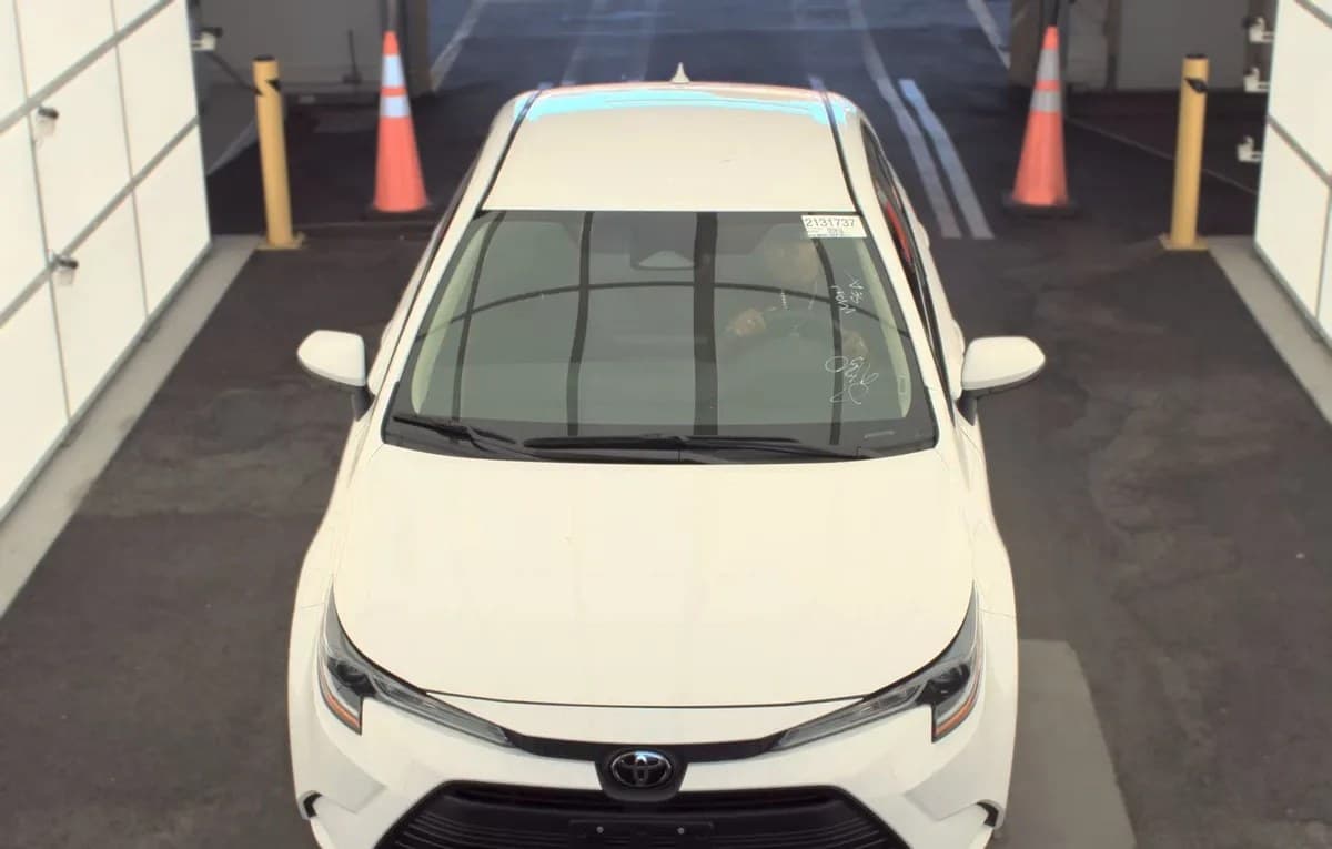 2025 TOYOTA COROLLA LE 3