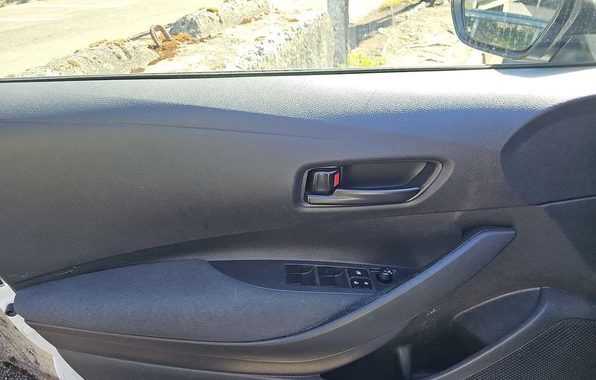 2025 TOYOTA COROLLA LE 6