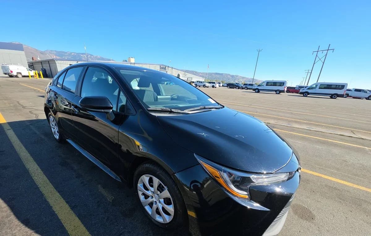 2025 TOYOTA COROLLA LE 4