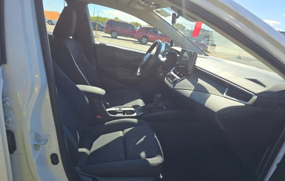 2025 TOYOTA COROLLA LE 5