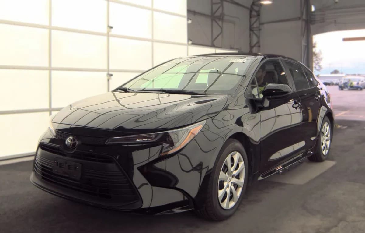 2025 TOYOTA COROLLA LE 2