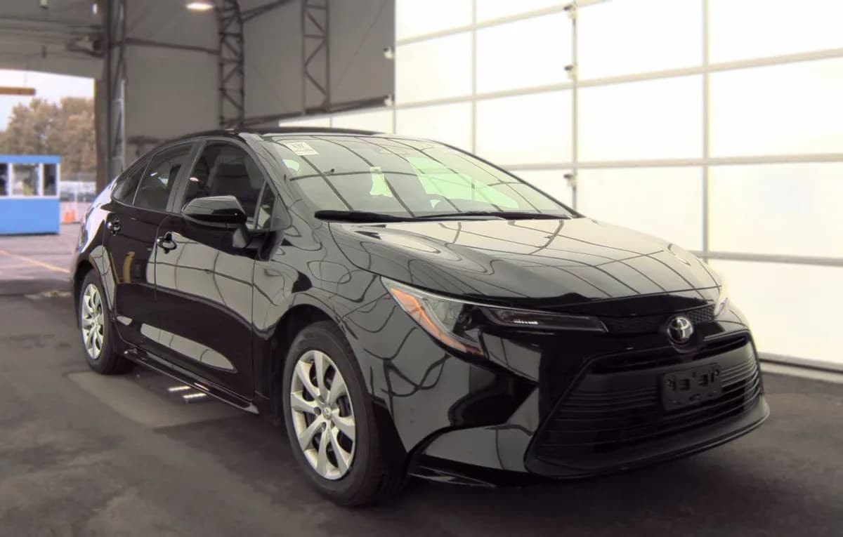 2025 TOYOTA COROLLA LE 4