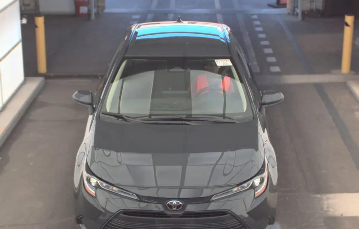 2025 TOYOTA COROLLA LE 3