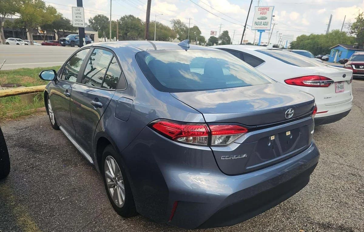 2025 TOYOTA COROLLA LE 3