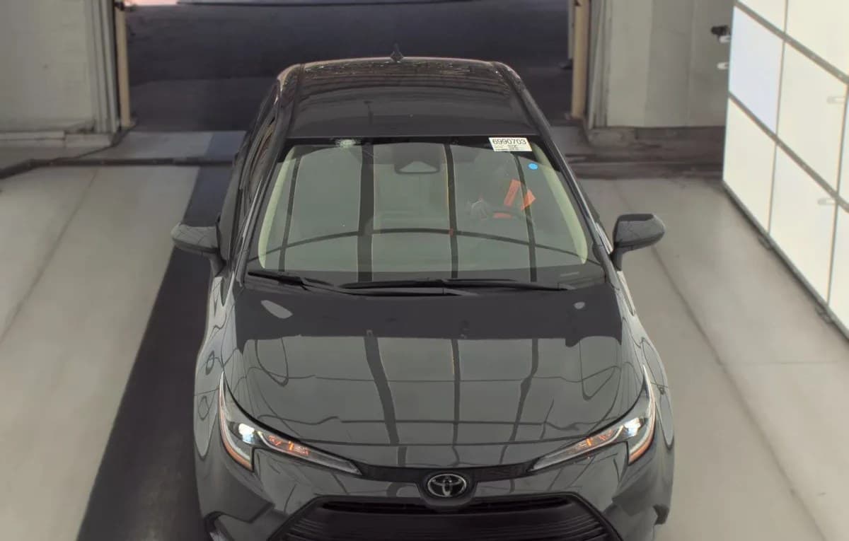 2026 TOYOTA COROLLA LE 3