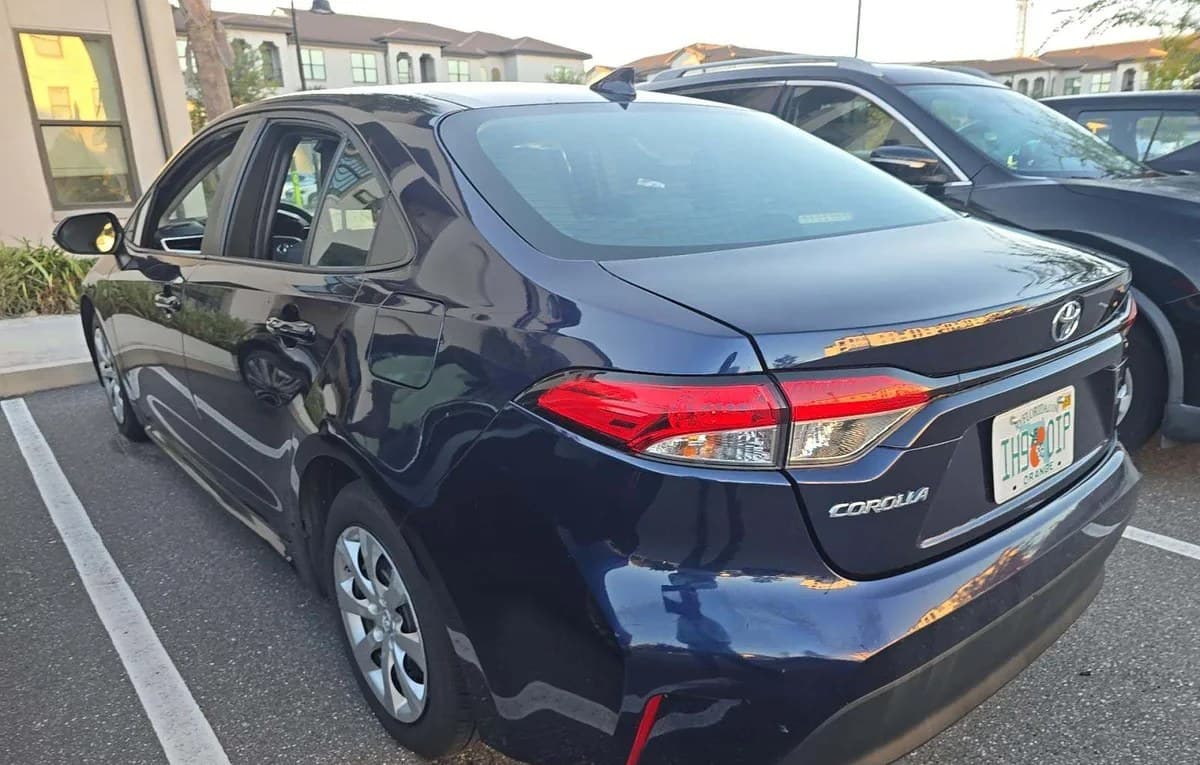 2023 TOYOTA COROLLA LE 3