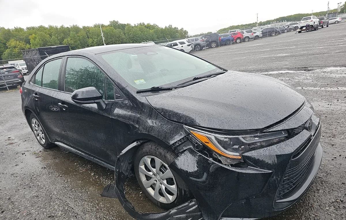 2023 TOYOTA COROLLA LE 4