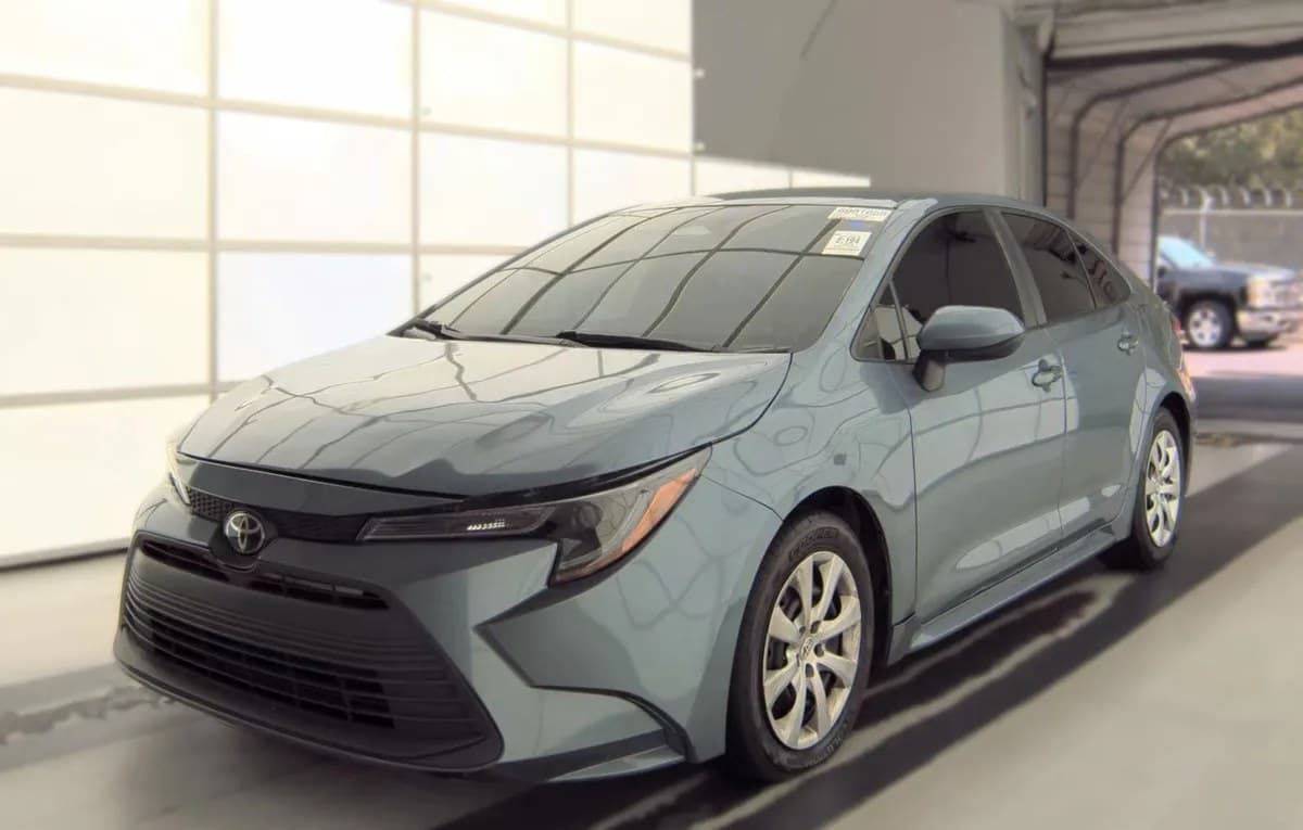2023 TOYOTA COROLLA LE 2