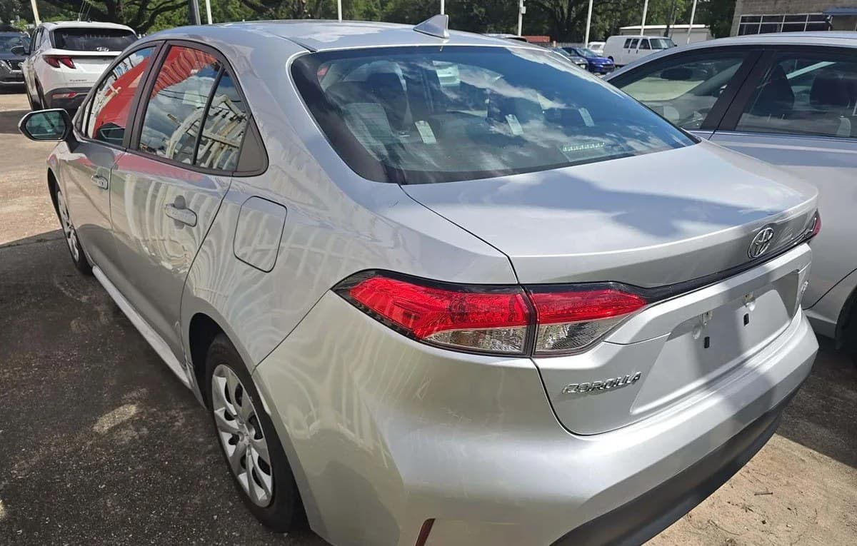 2024 TOYOTA COROLLA LE 3