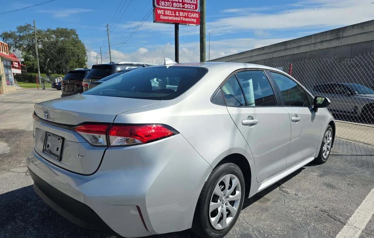 2024 TOYOTA COROLLA LE 4