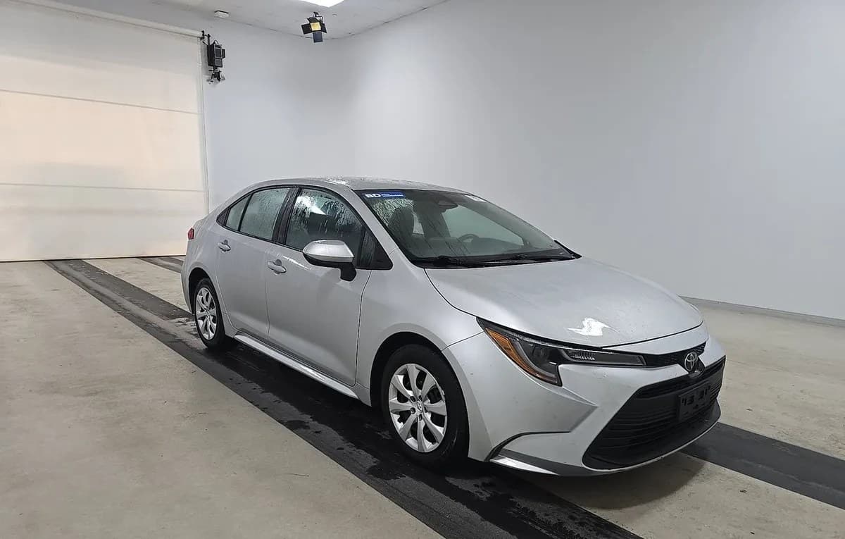 2025 TOYOTA COROLLA LE 4