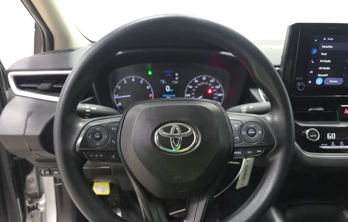 2025 TOYOTA COROLLA LE 7
