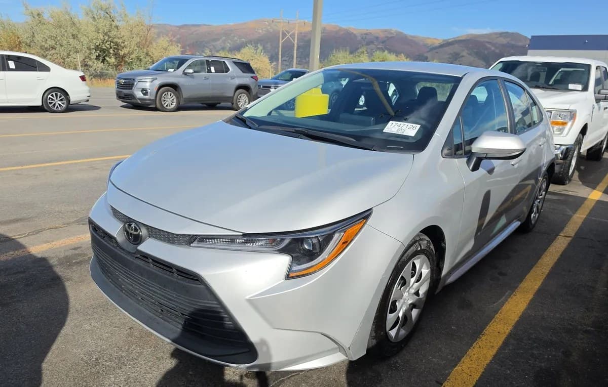 2025 TOYOTA COROLLA LE 2