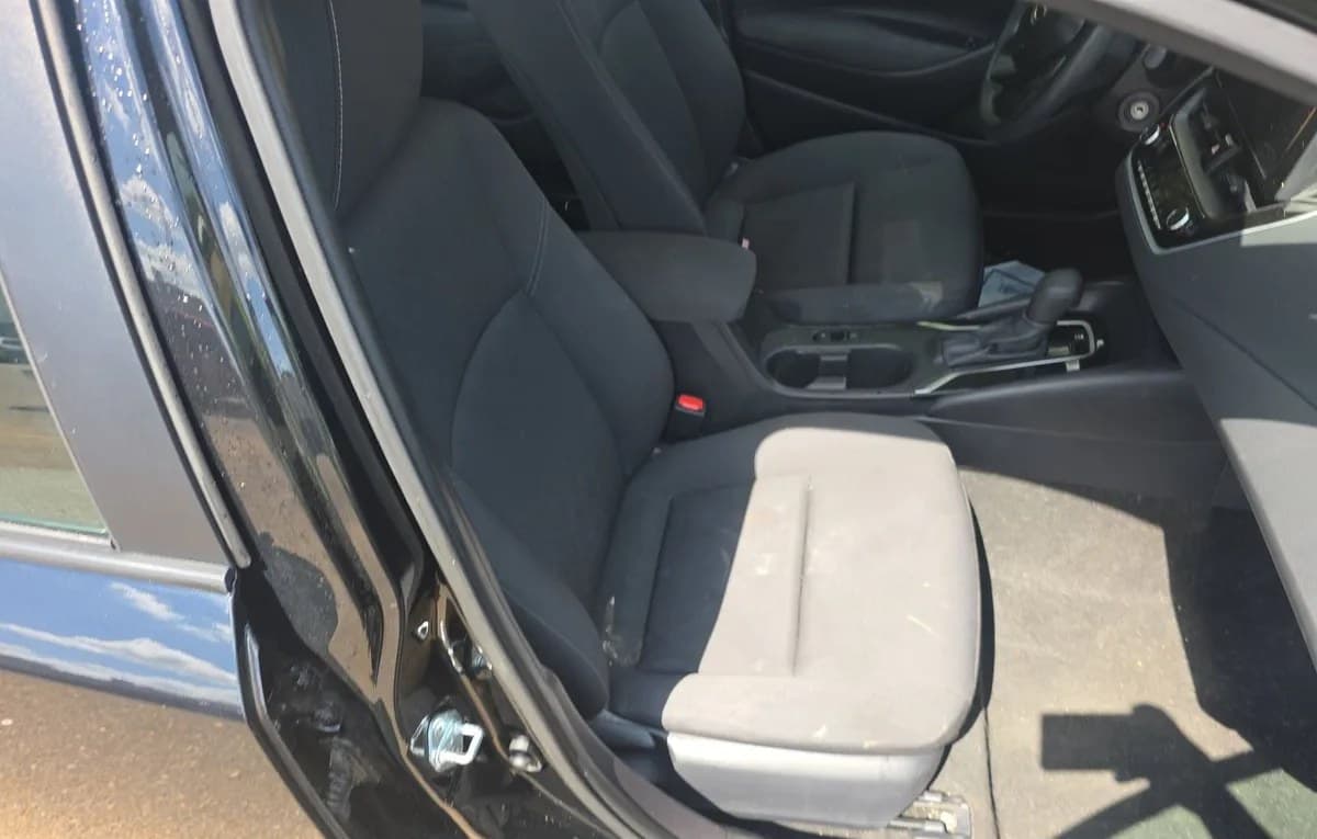2025 TOYOTA COROLLA LE 5