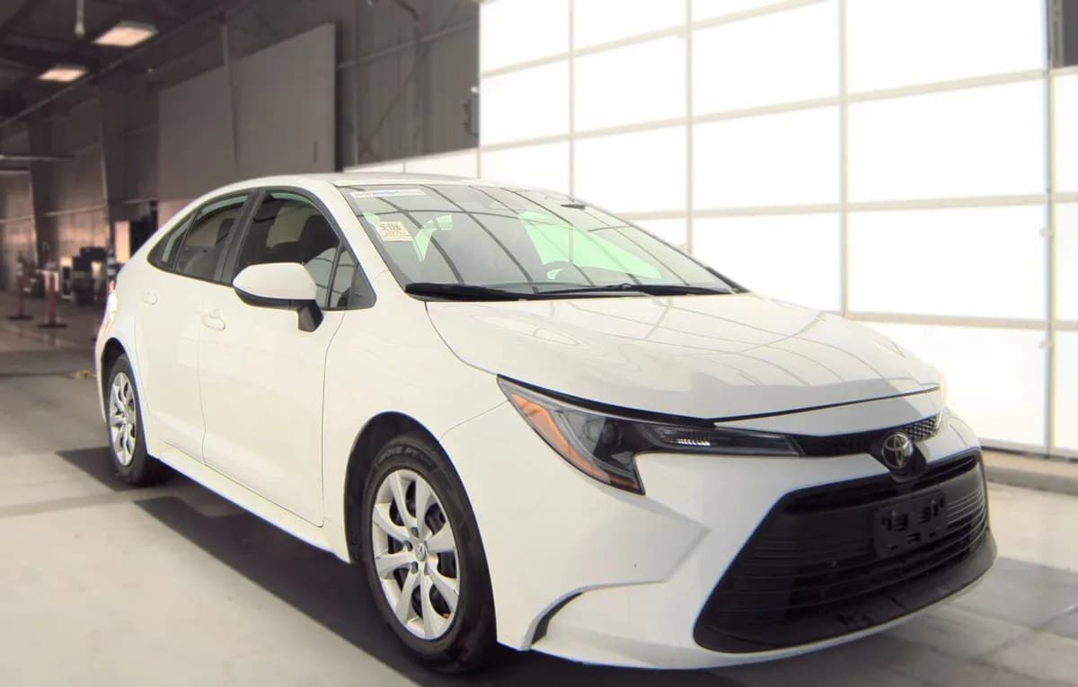 2025 TOYOTA COROLLA LE 4