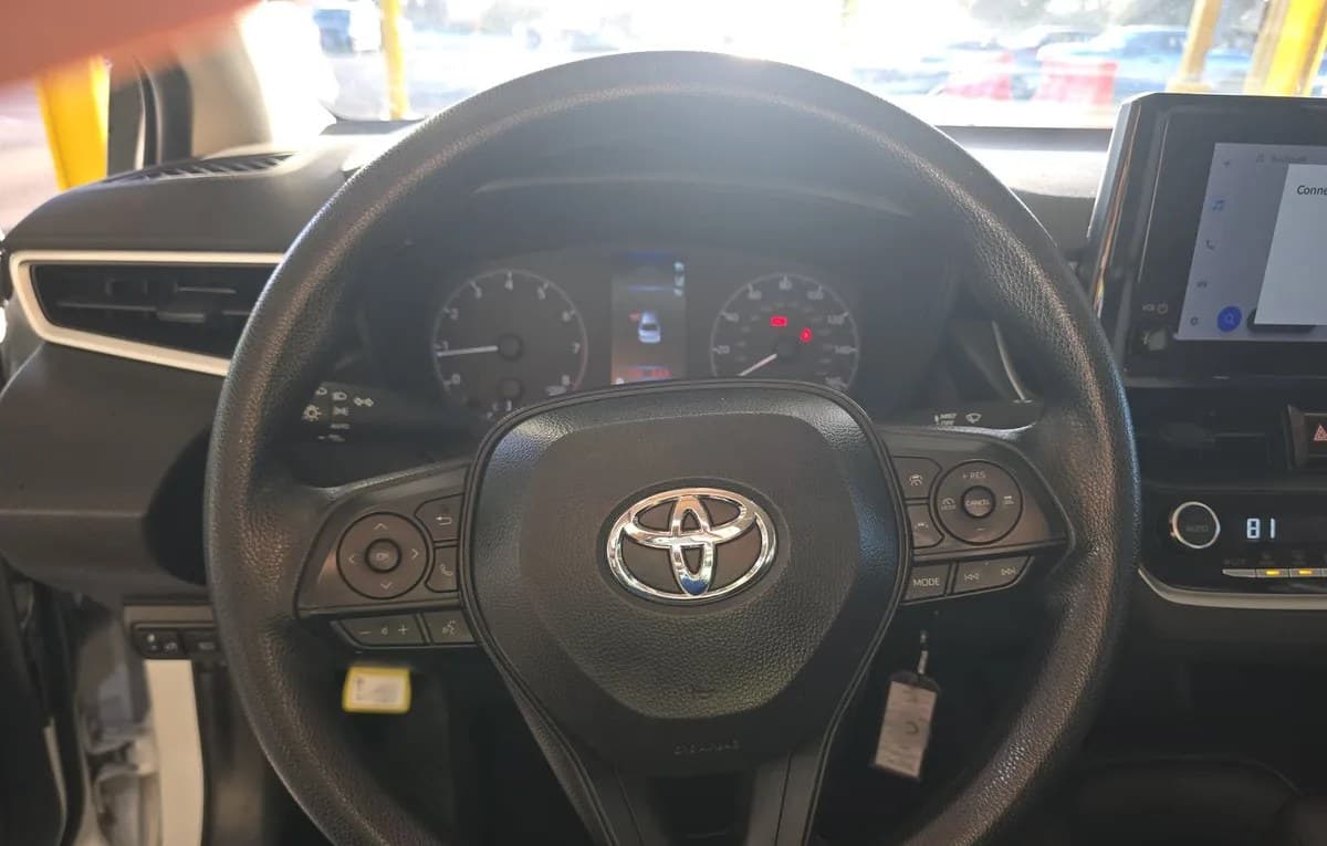 2025 TOYOTA COROLLA LE 7