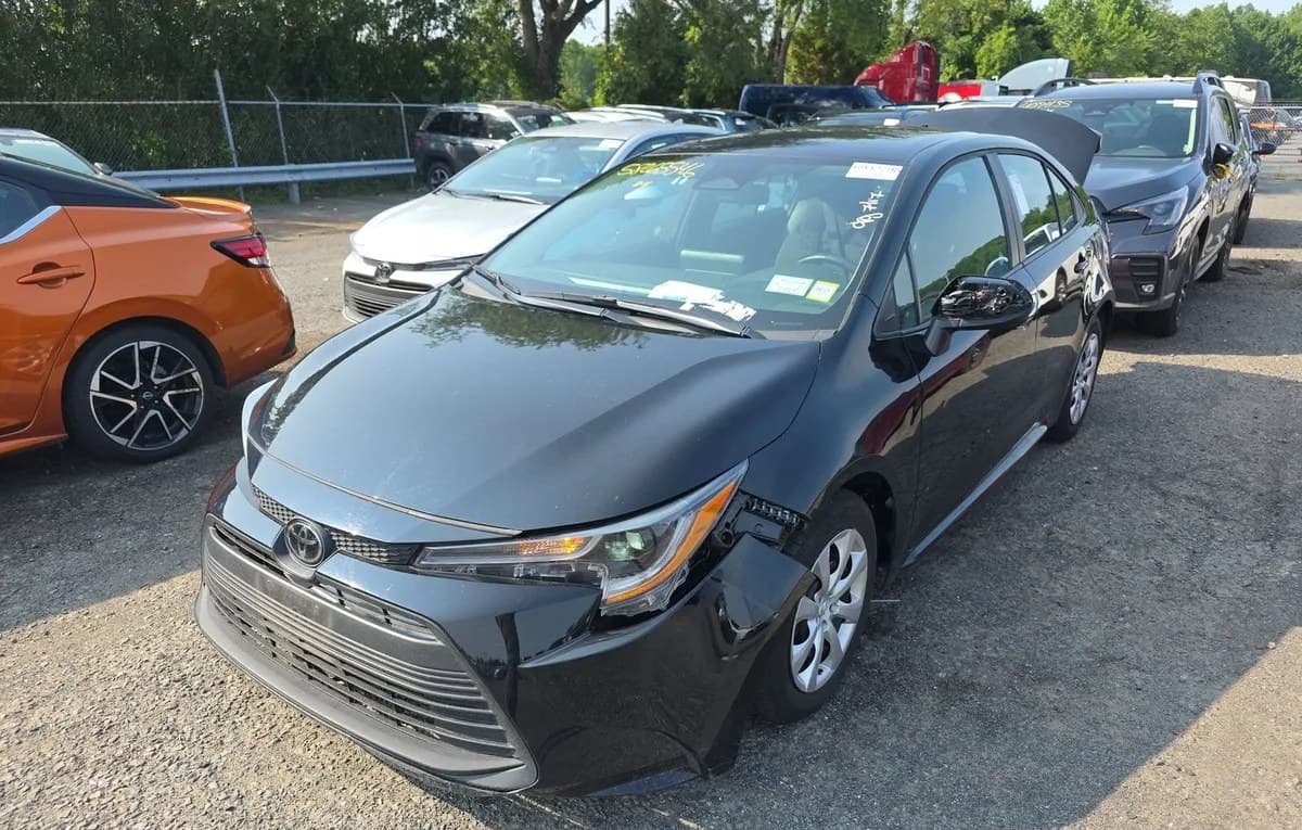 2025 TOYOTA COROLLA LE 2
